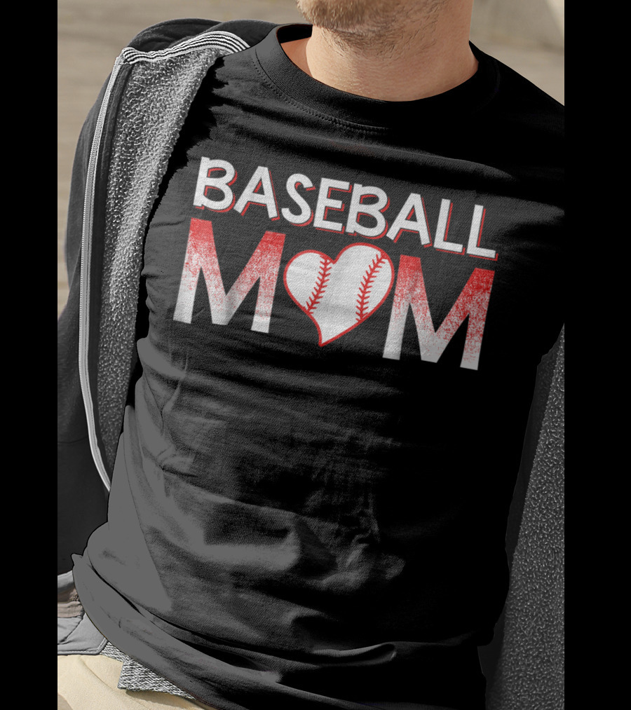 Baseball Mom Love Baseball Player Heart T-Shirt