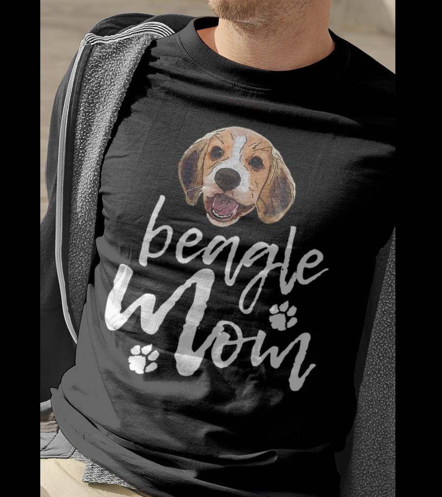 Beagle Mom Cute Dog Face Paw Prints T-Shirt