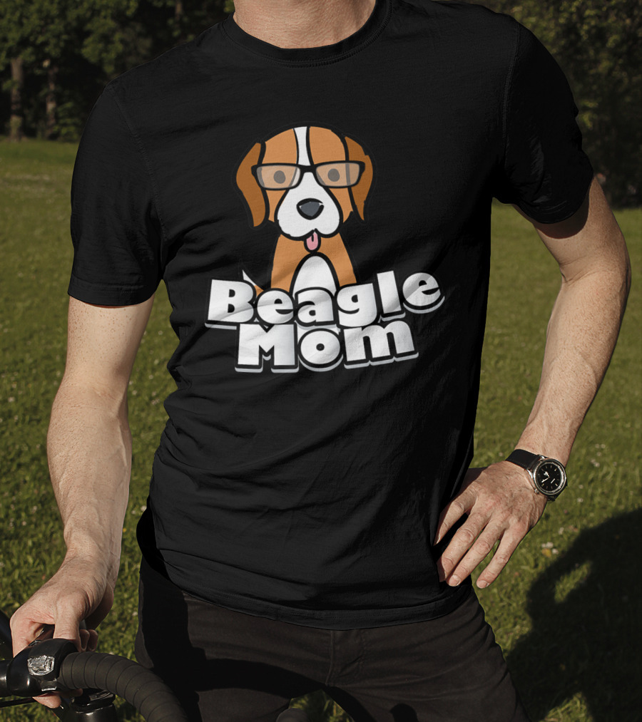 Beagle Mom Cute Dog With Glasses T-Shirt