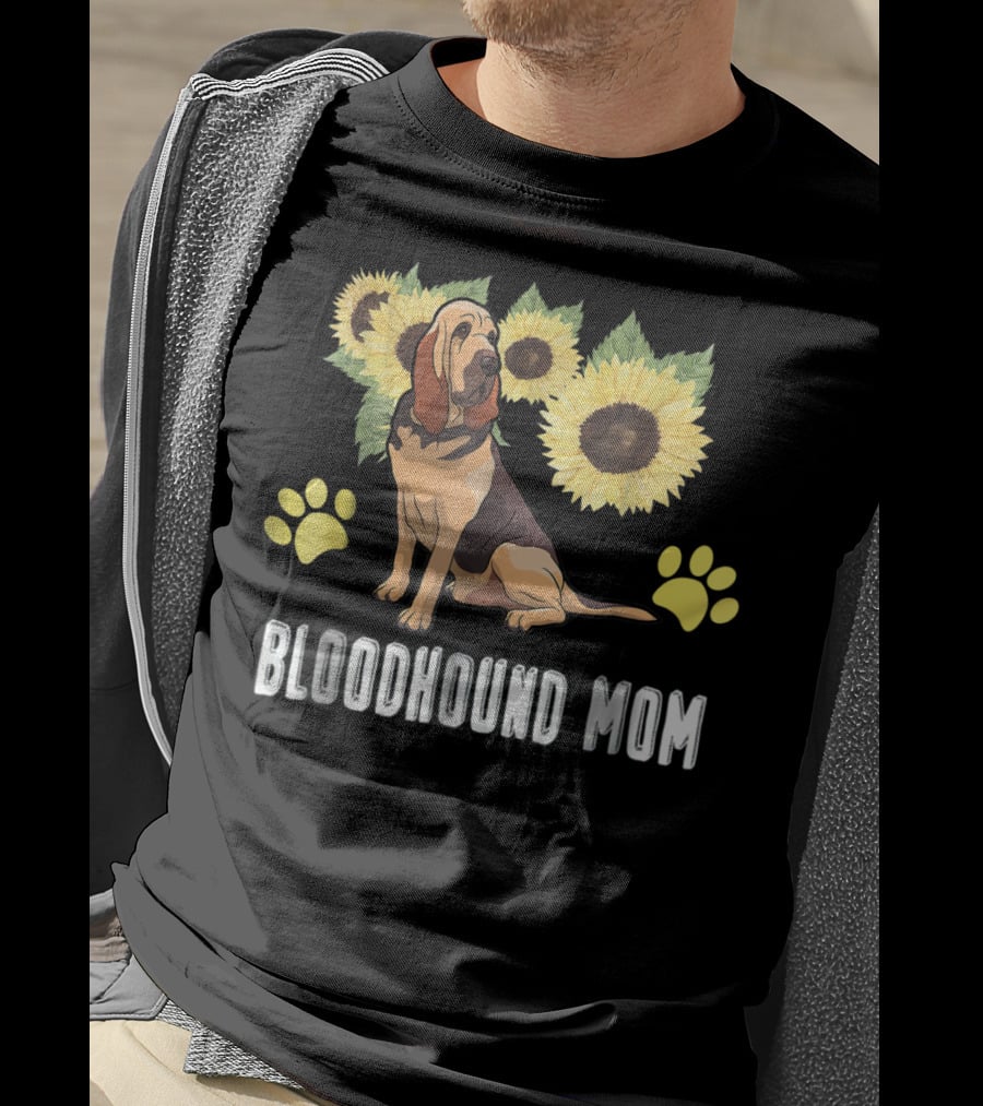 Bloodhound Mom Sunflower Paws T-Shirt