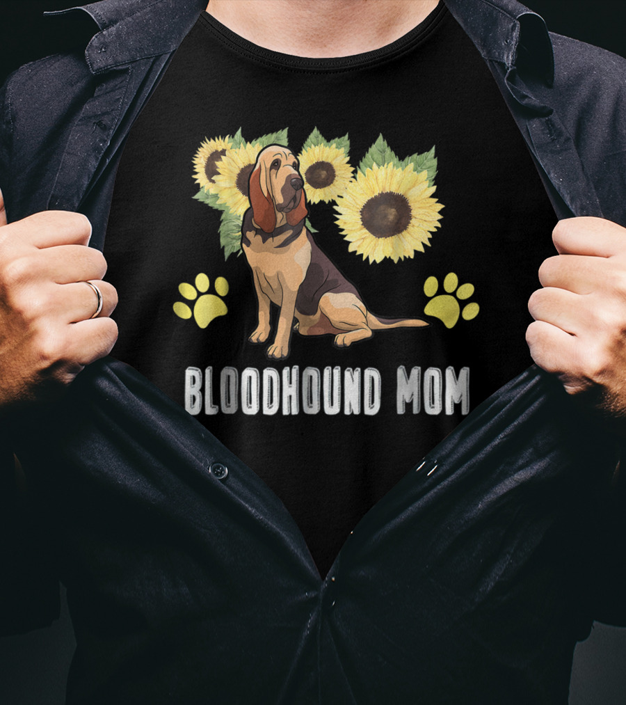 Bloodhound Mom Sunflower Paws T-Shirt