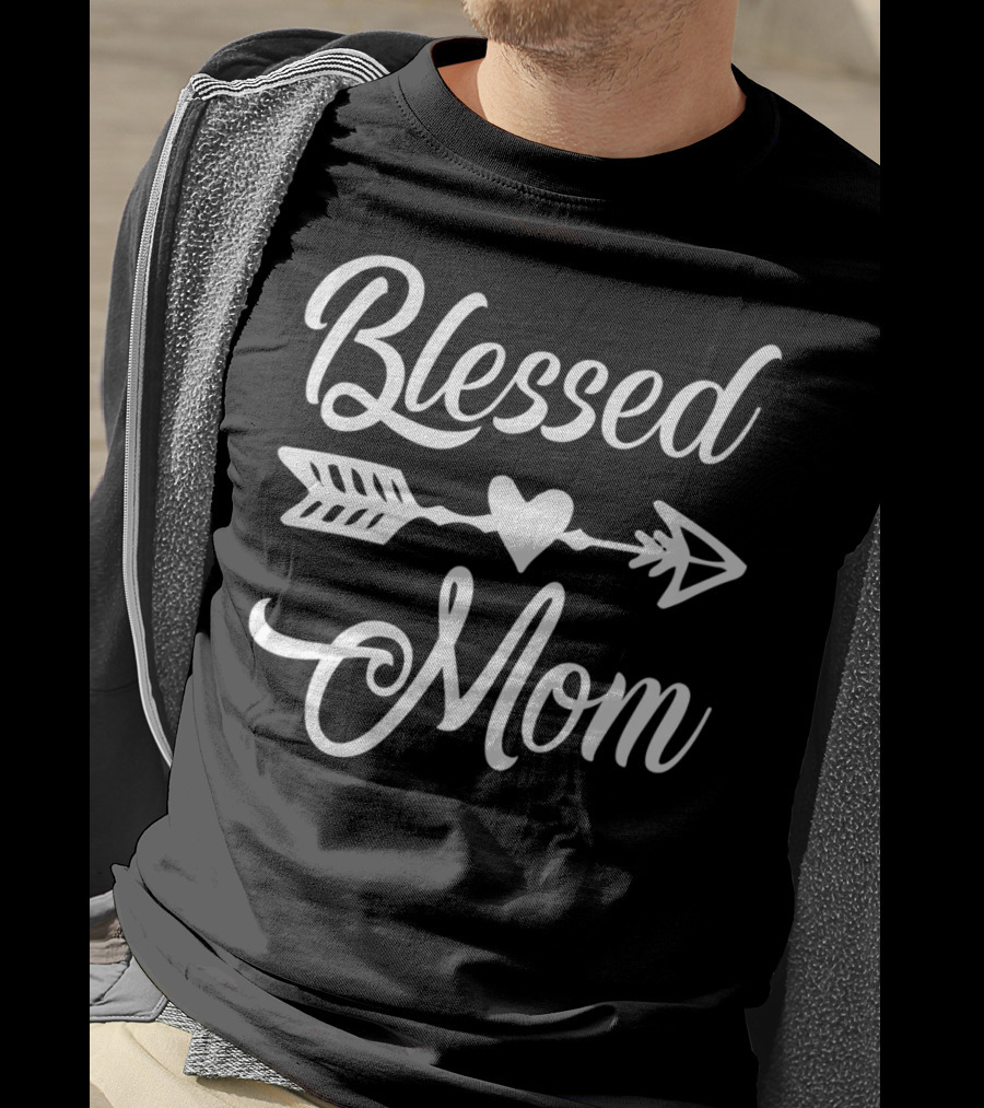 Blessed Mom Heart Arrow Design Thanksgiving24 T-Shirt