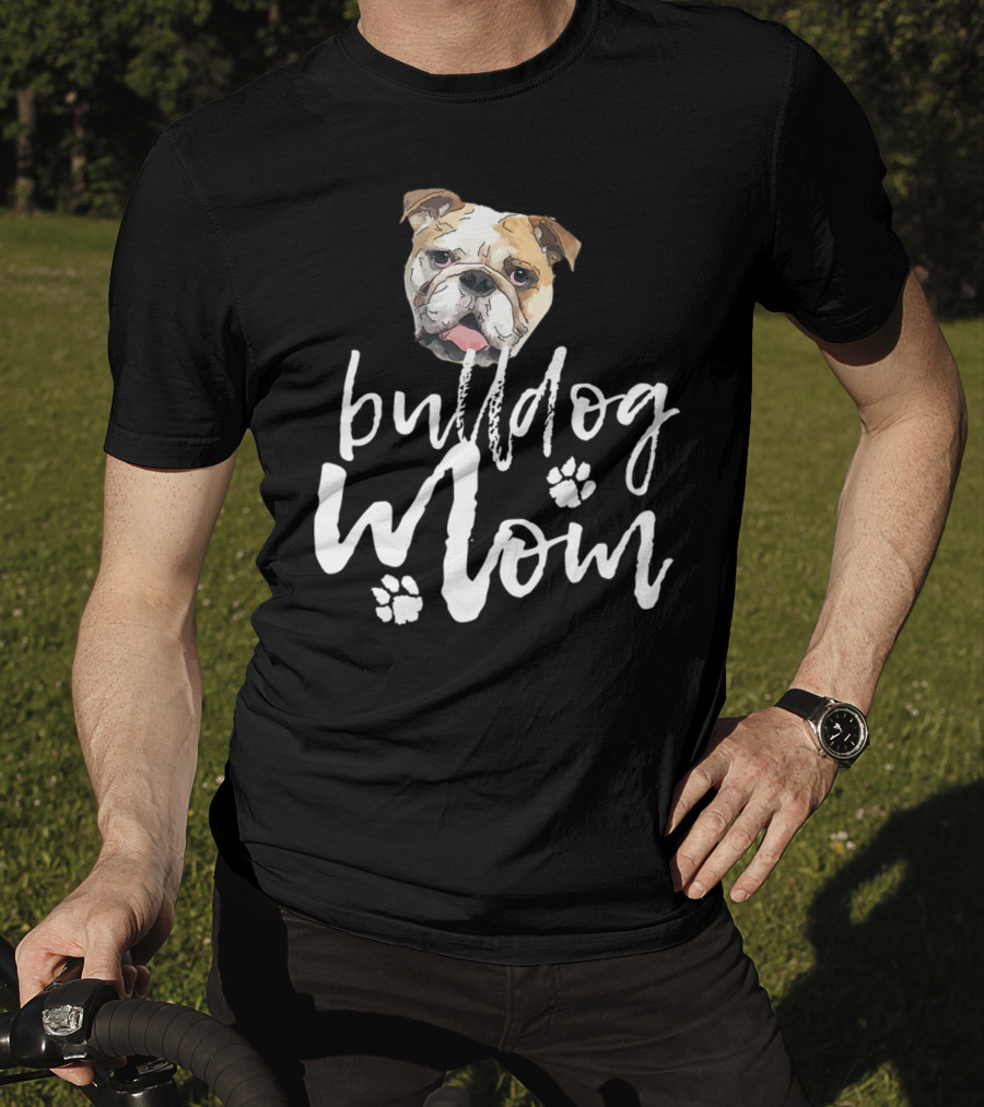Bulldog Mom Adorable Dog Face With Paw Prints T-Shirt