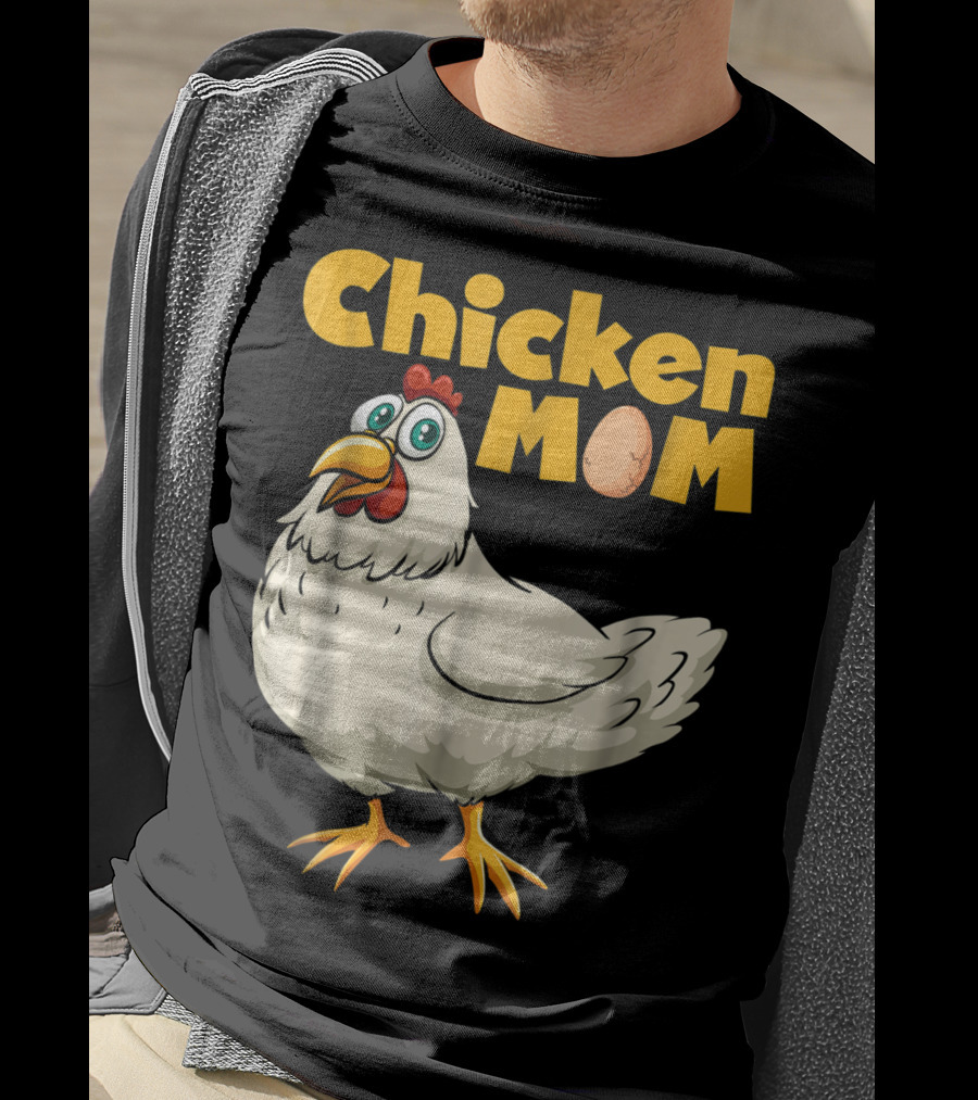 Chicken Mom Cute Cartoon Hen With Egg Lettering T-Shirt
