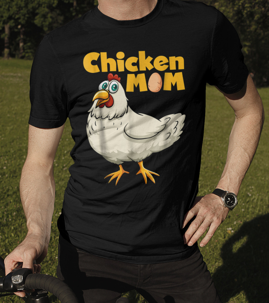 Chicken Mom Cute Cartoon Hen With Egg Lettering T-Shirt