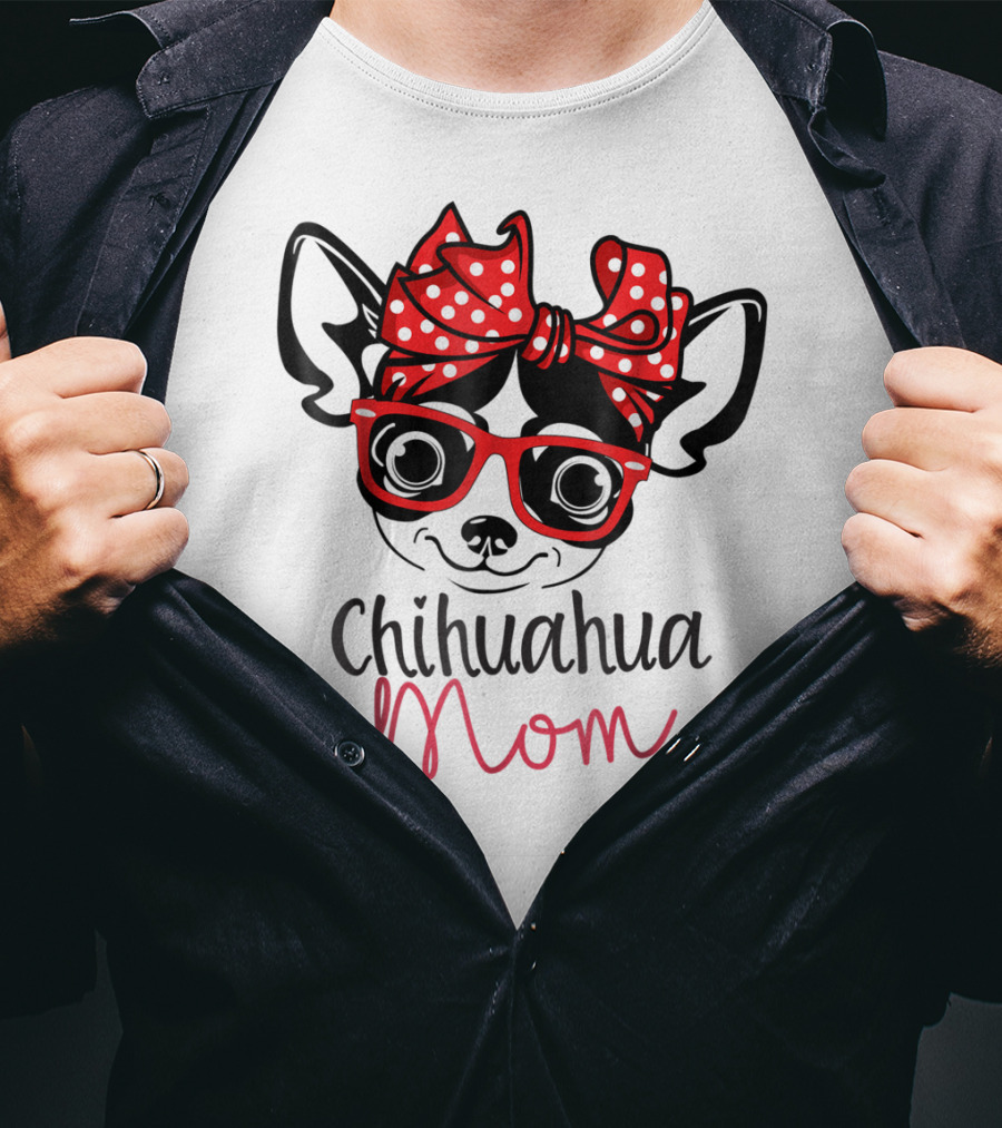 Chihuahua Mom Red Glasses And Polka Dot Bow T-Shirt