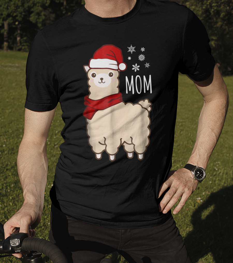 Christmas Mom Llama Cria Herd Xmas Mother Santa Hat Snowflakes T-Shirt