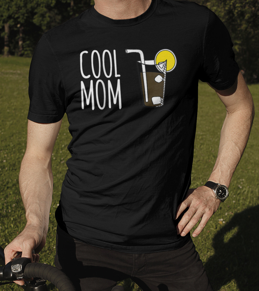 COOL MOM Lemon Drink With Ice And Straw T-Shirt