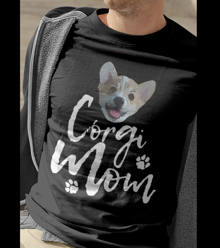 Corgi Mom Cute Dog Face With Paw Print Accents T-Shirt