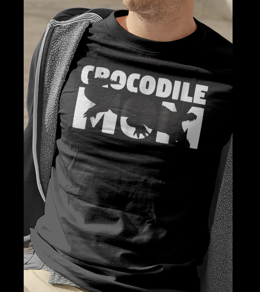 Crocodile Mom Crocodile Lover Animal For Mother T-Shirt