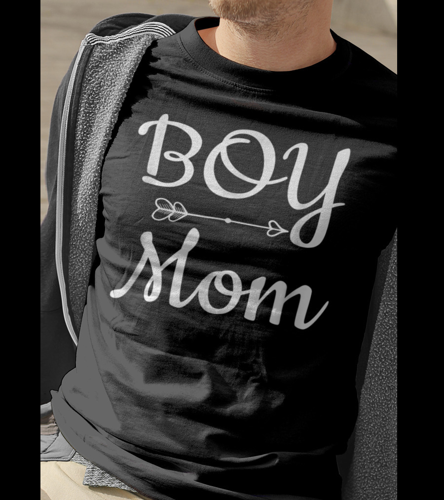 BOY Mom Arrow T-Shirt