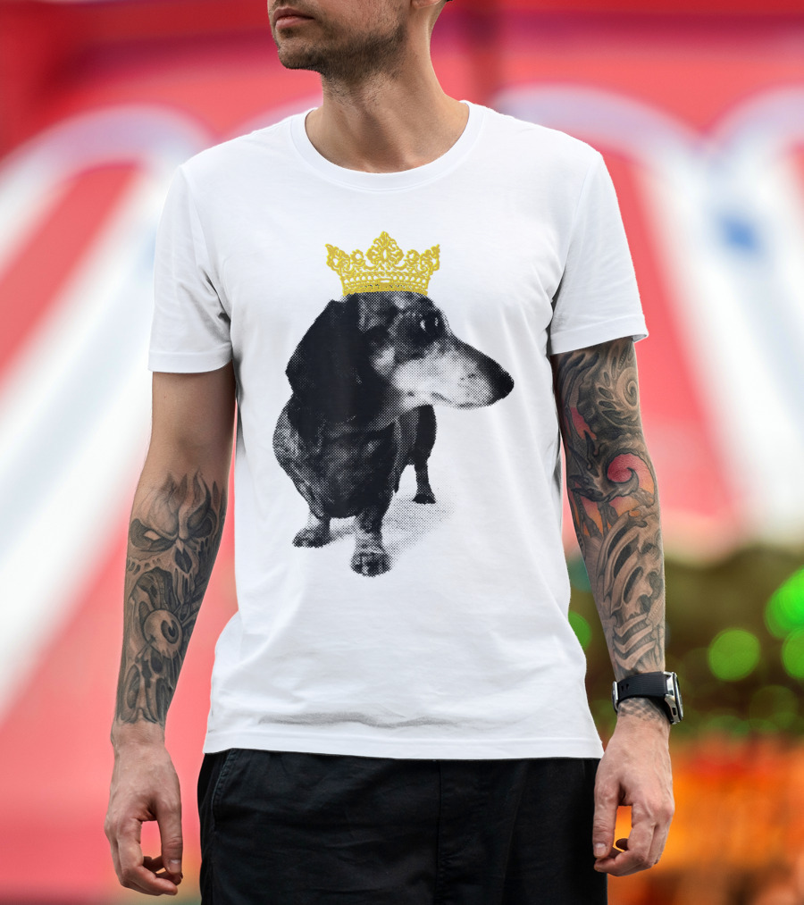 Cute Dachshund Princess with Golden Crown T-Shirt