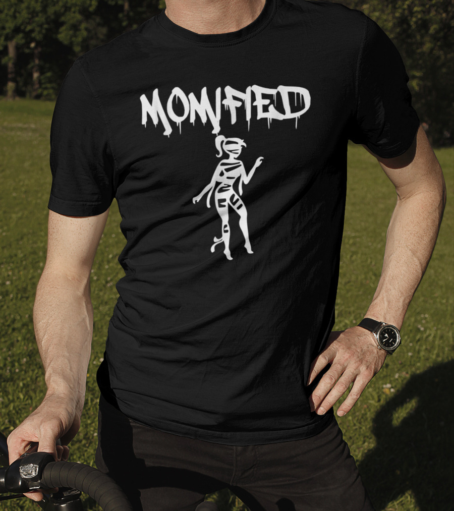 Momified Cute Funny Halloween Mom With Saying T-Shirt