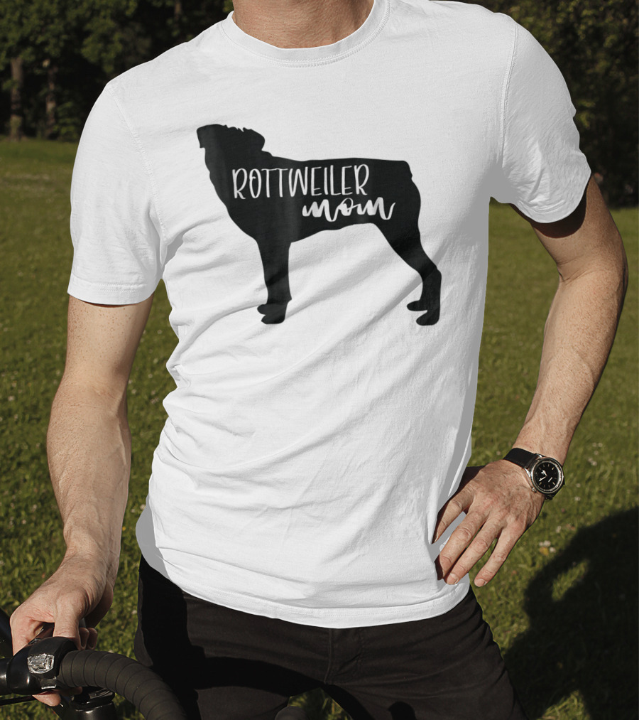 Rottweiler Mom T-Shirt