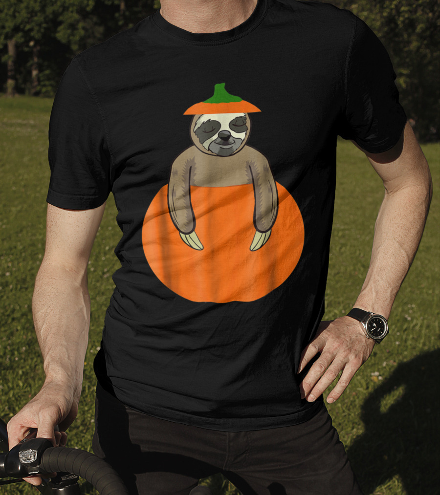 Cute Sloth Pumpkin Halloween Costume For Teacher Mom And Dad T-Shirt