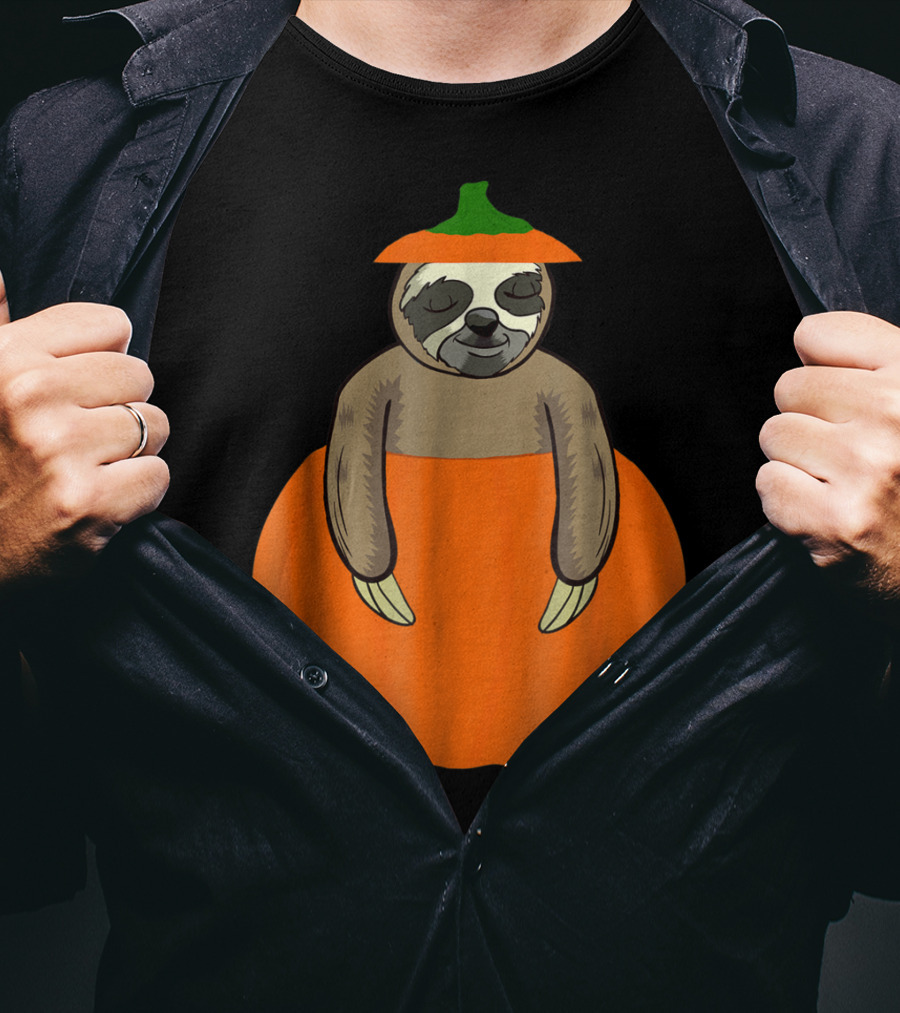 Cute Sloth Pumpkin Halloween Costume For Teacher Mom And Dad T-Shirt