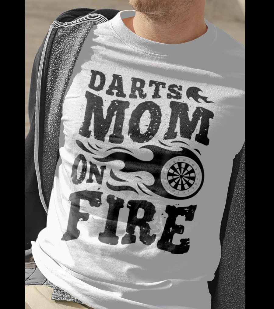 Darts Mom On Fire Ladies Sport Fan Dartboard Flame T-Shirt