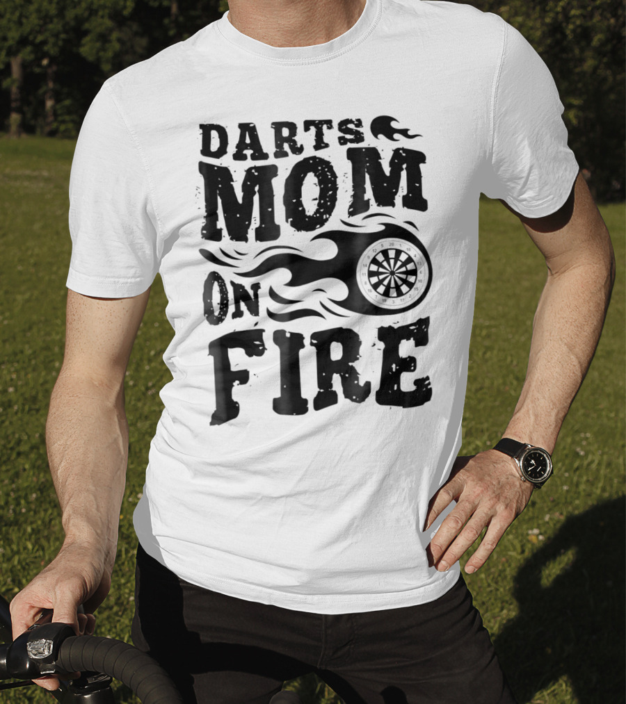 Darts Mom On Fire Ladies Sport Fan Dartboard Flame T-Shirt