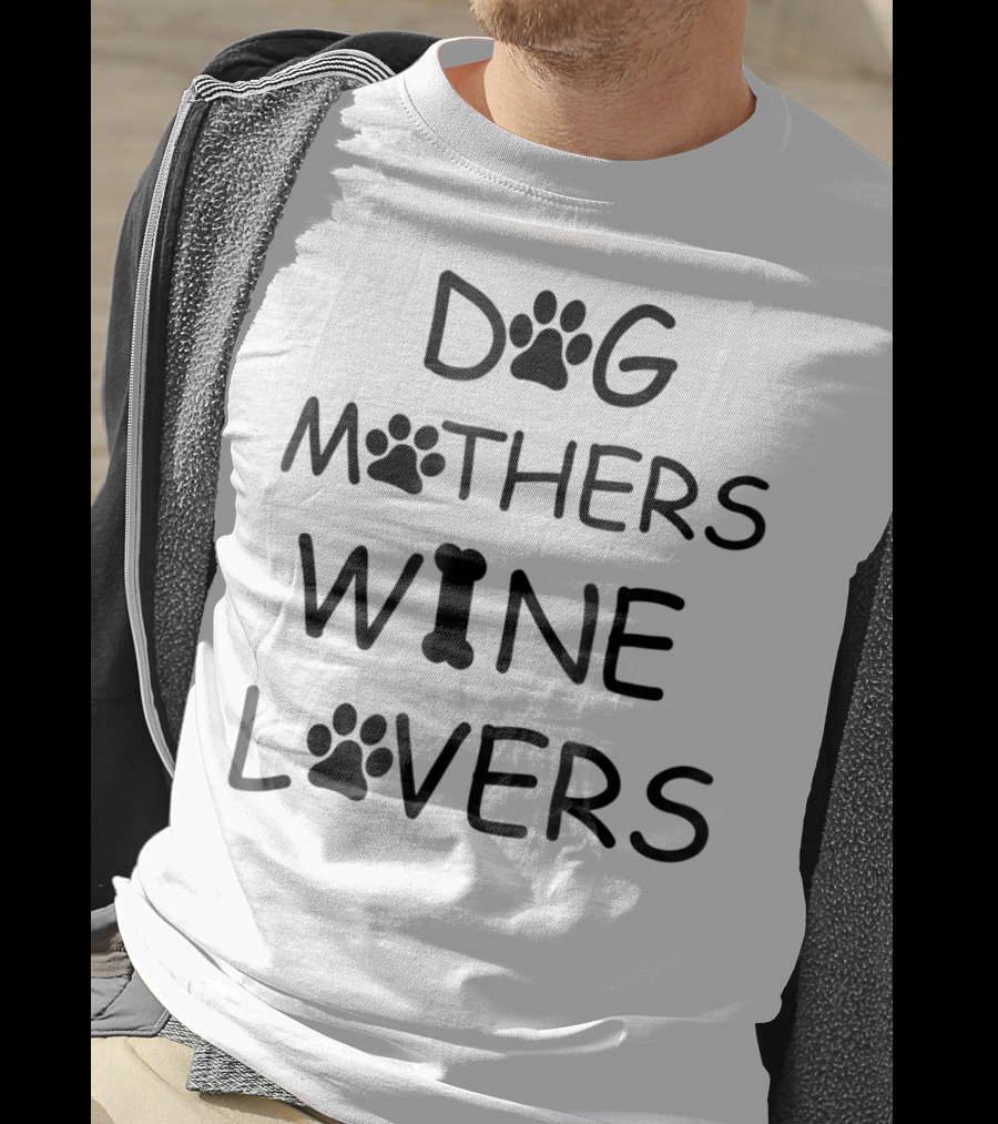 Dog Mothers Wine Lovers Paw Print Women Casual88 T-Shirt