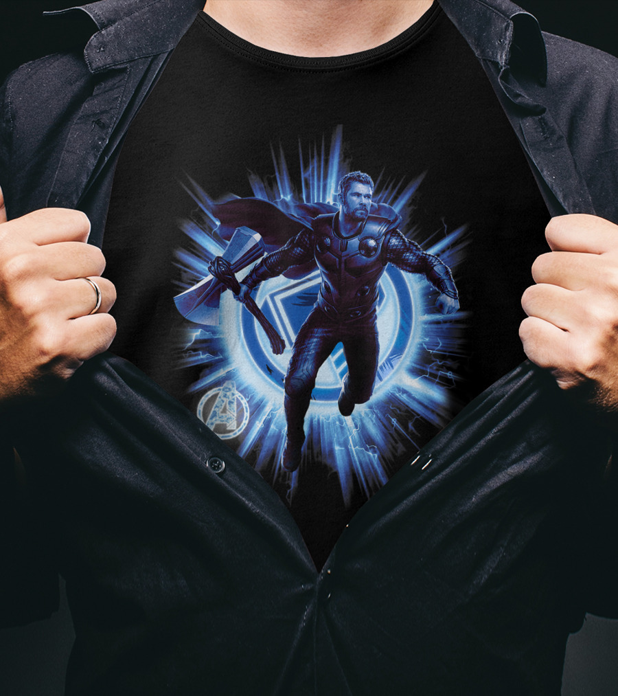 Thor Avengers Endgame Blast With Axe And Blue Lightning Background T-Shirt