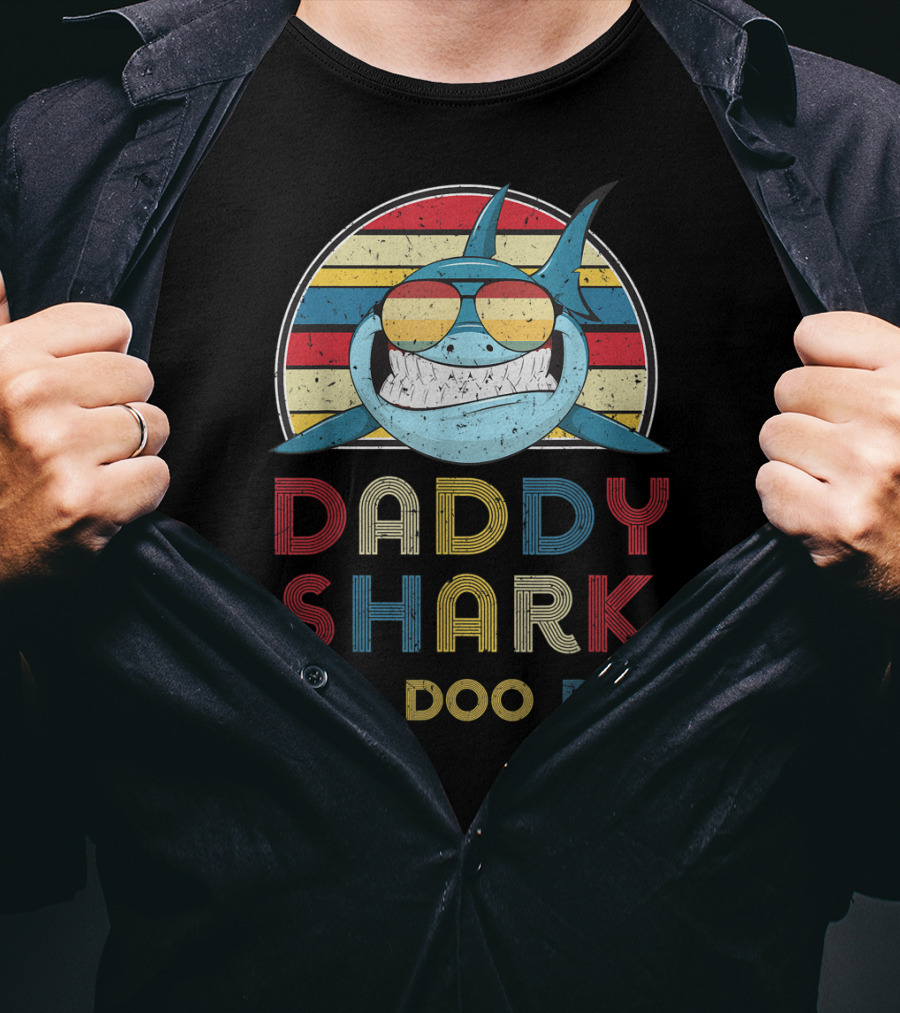 Daddy Shark Doo Doo Doo Retro Vintage Stripes T-Shirt