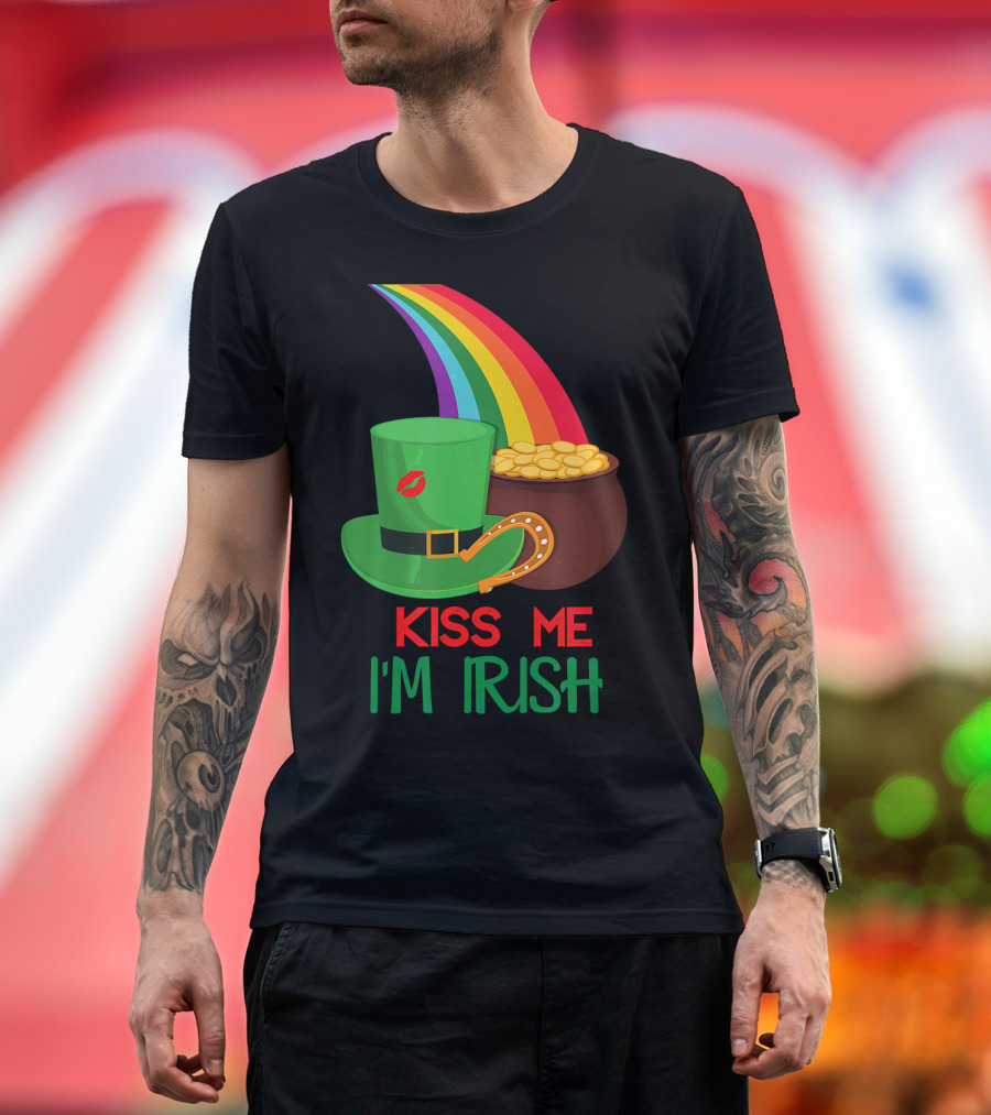 Kiss Me I'm Irish Green Hat Rainbow Pot Of Gold T-Shirt