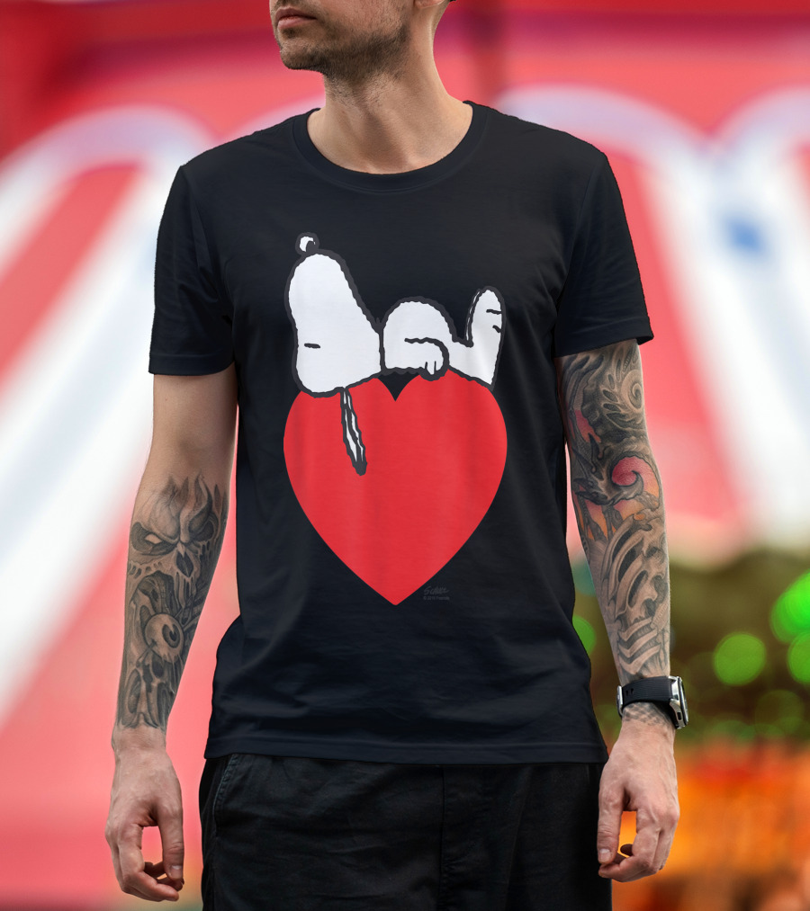 Peanuts Snoopy Lying on Red Heart T-Shirt