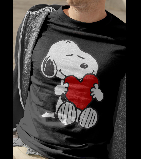 Snoopy Hugging Heart Peanuts Valentine T-Shirt