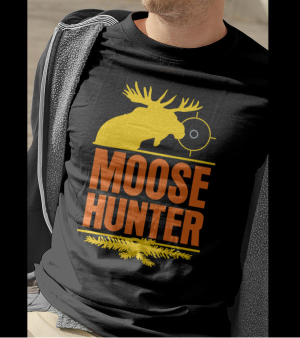 Moose Hunter Wild Moose Chase Woods Hunting Target T-Shirt