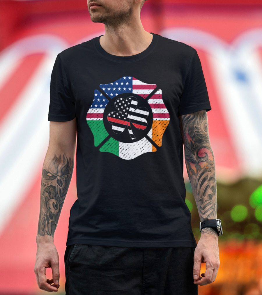 Firefighter St Patricks Day Irish American Flag Shamrock Badge T-Shirt
