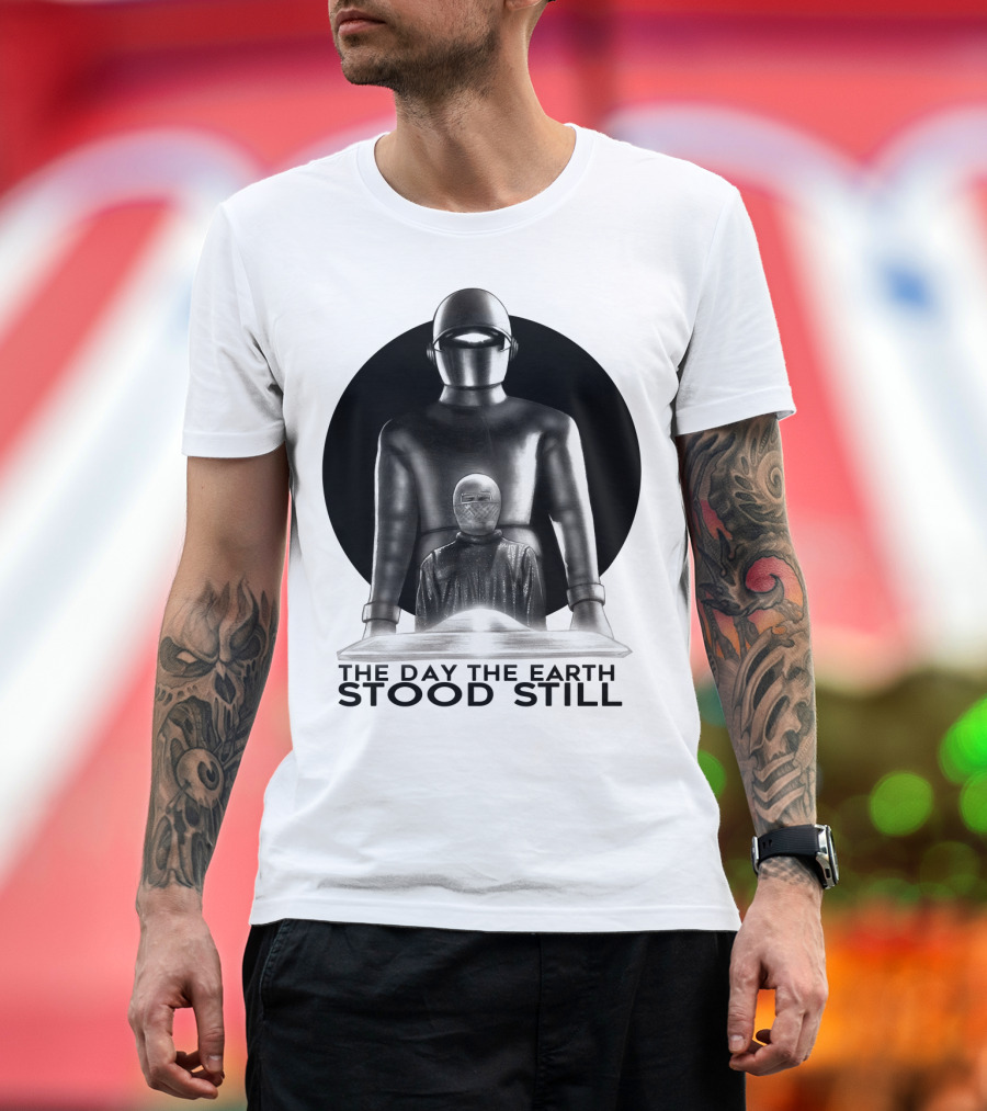 The Day the Earth Stood Still Classic Sci-Fi Robot and Alien T-Shirt