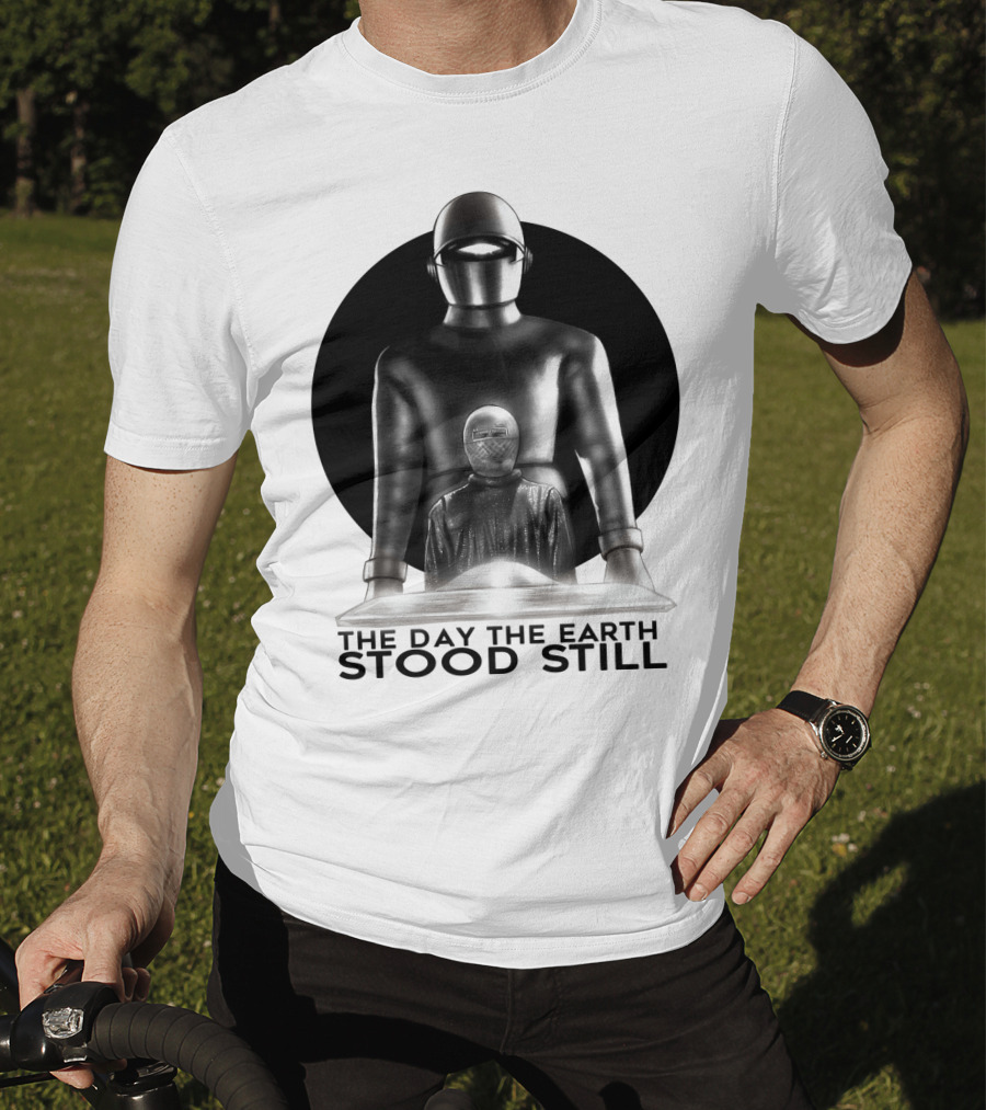 The Day The Earth Stood Still Classic Sci-Fi Robot And Alien T-Shirt