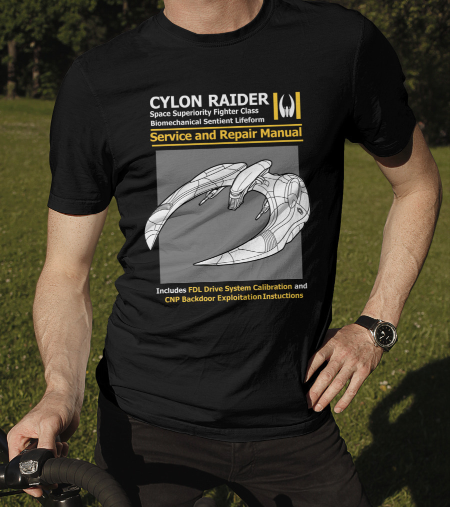 CYLON RAIDER Service And Repair Manual Biomechanical Sentient Lifeform Space Superiority Fighter Class T-Shirt