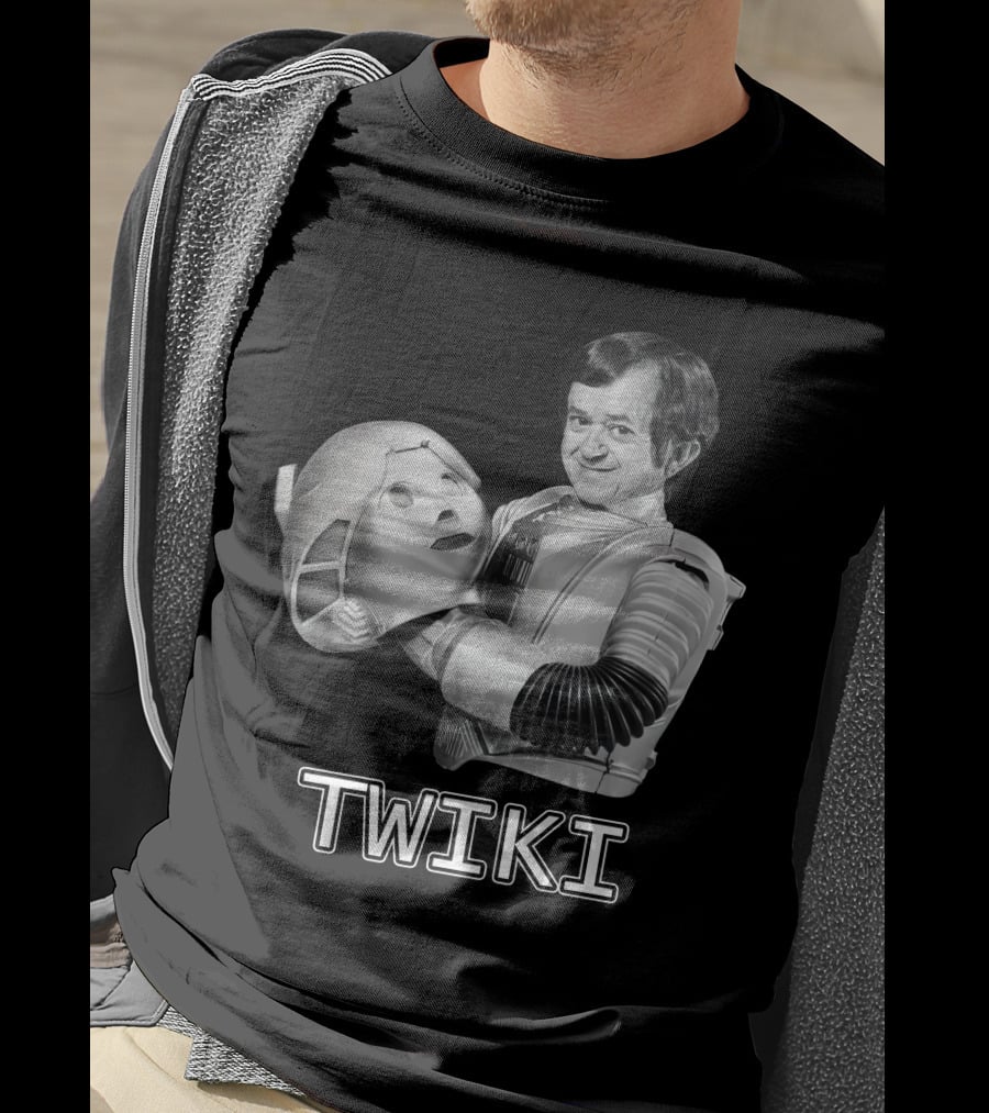 Buck Rogers Twiki Robot Head 1970s Sci-Fi Comedy T-Shirt