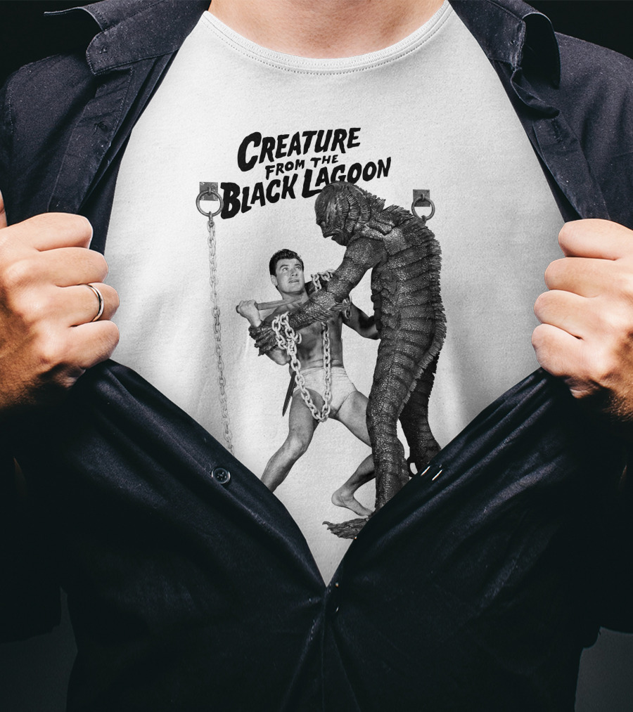 Creature From The Black Lagoon Chain Wrestling Scene T-Shirt