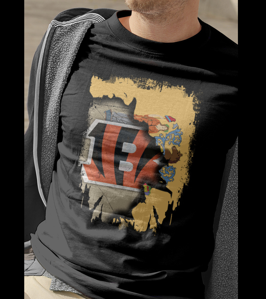 New Jersey State Map With Bengals Stripes And Emblem Overlay T-Shirt