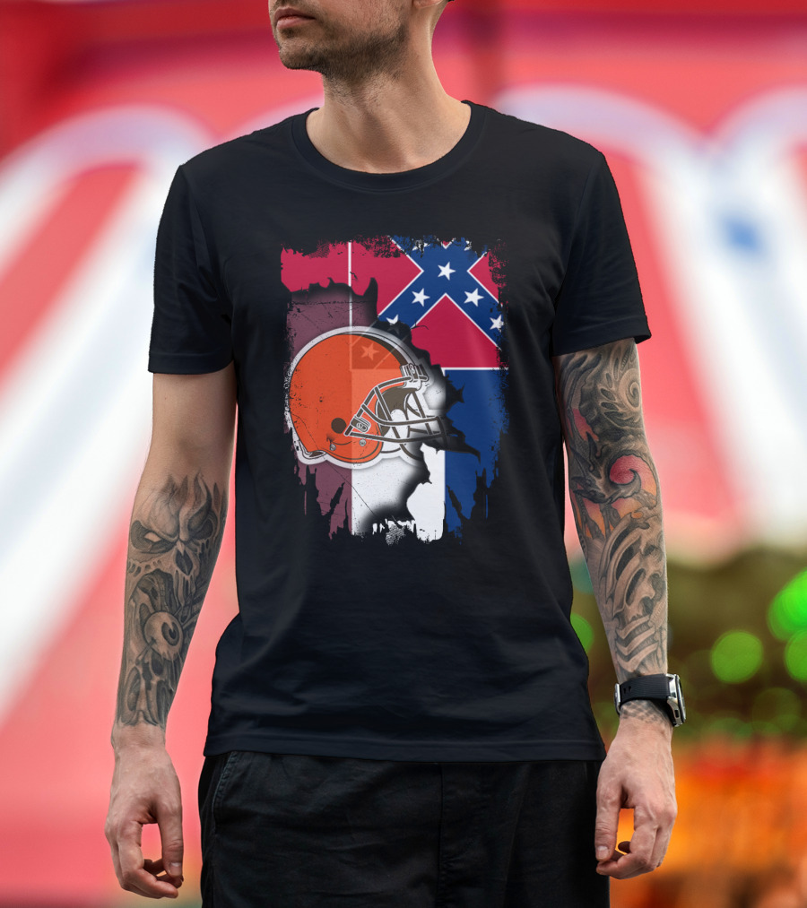 Cleveland Browns Helmet with Mississippi Flag Background T-Shirt
