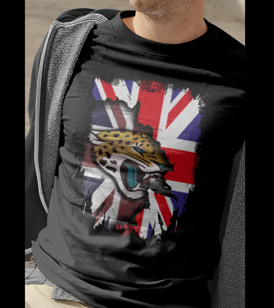 United Kingdom Union Jack Flag With Fierce Jaguar Face T-Shirt