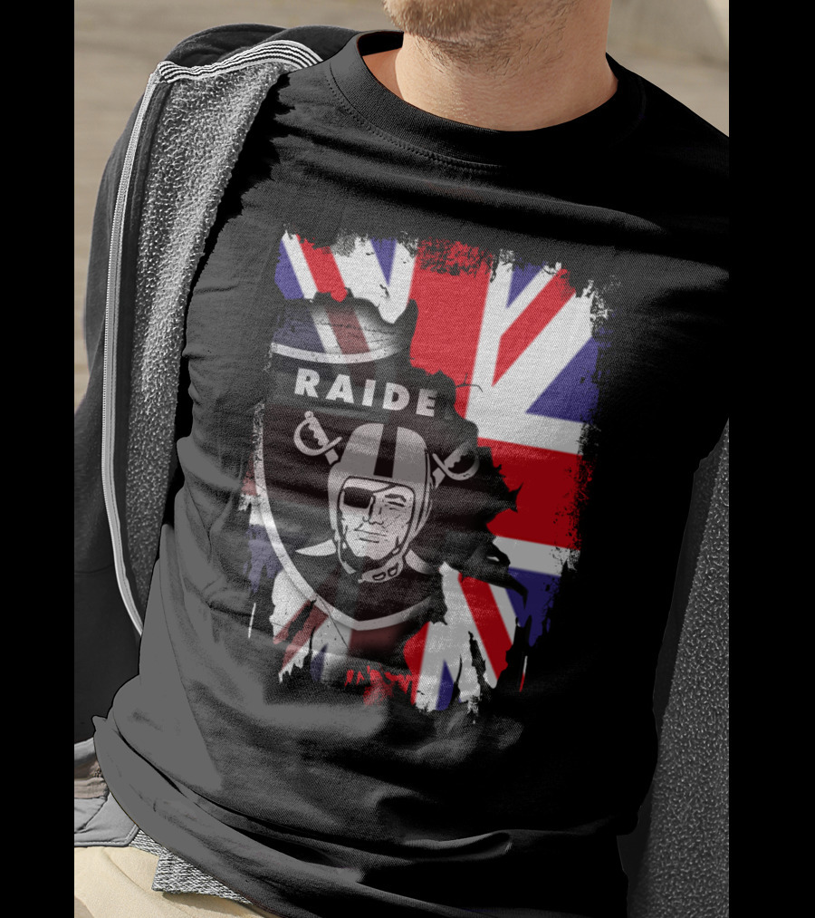 Raider Helmet With Union Jack Flag Fusion T-Shirt
