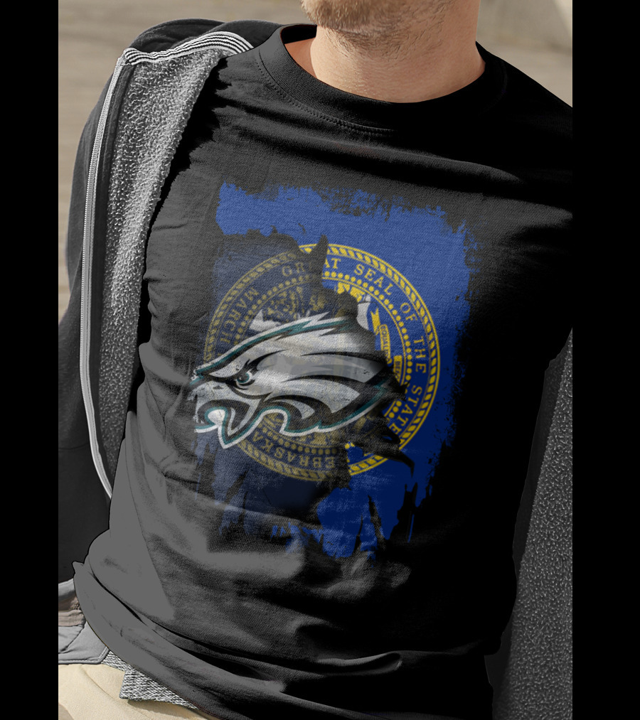 Great Seal Of Nebraska With Eagles Roaring T-Shirt
