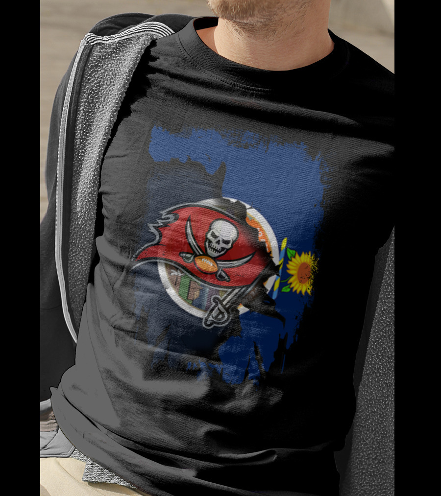 Kansas Buccaneers Sunflower Flag Skull Football T-Shirt