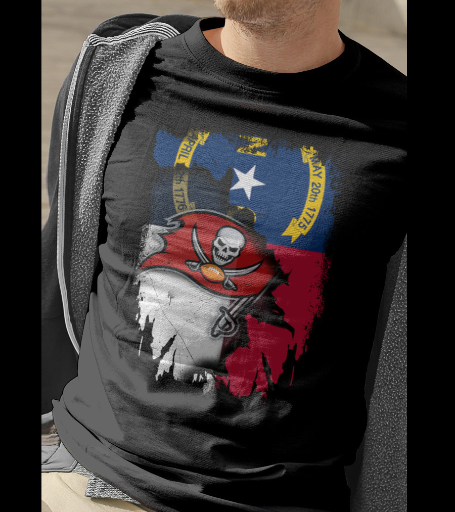 Together North Carolina With Buccaneers Flag And North Carolina Coat Of Arms April 1776 T-Shirt