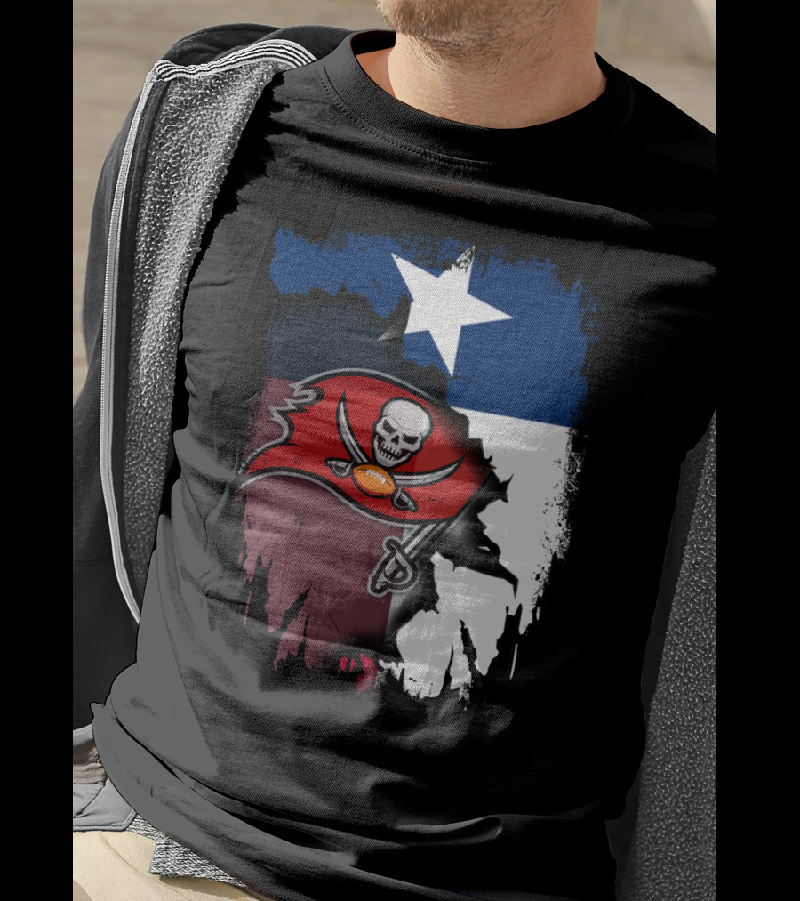 Texas Flag And Tampa Bay Buccaneers Skull And Swords Football Logo Combination T-Shirt