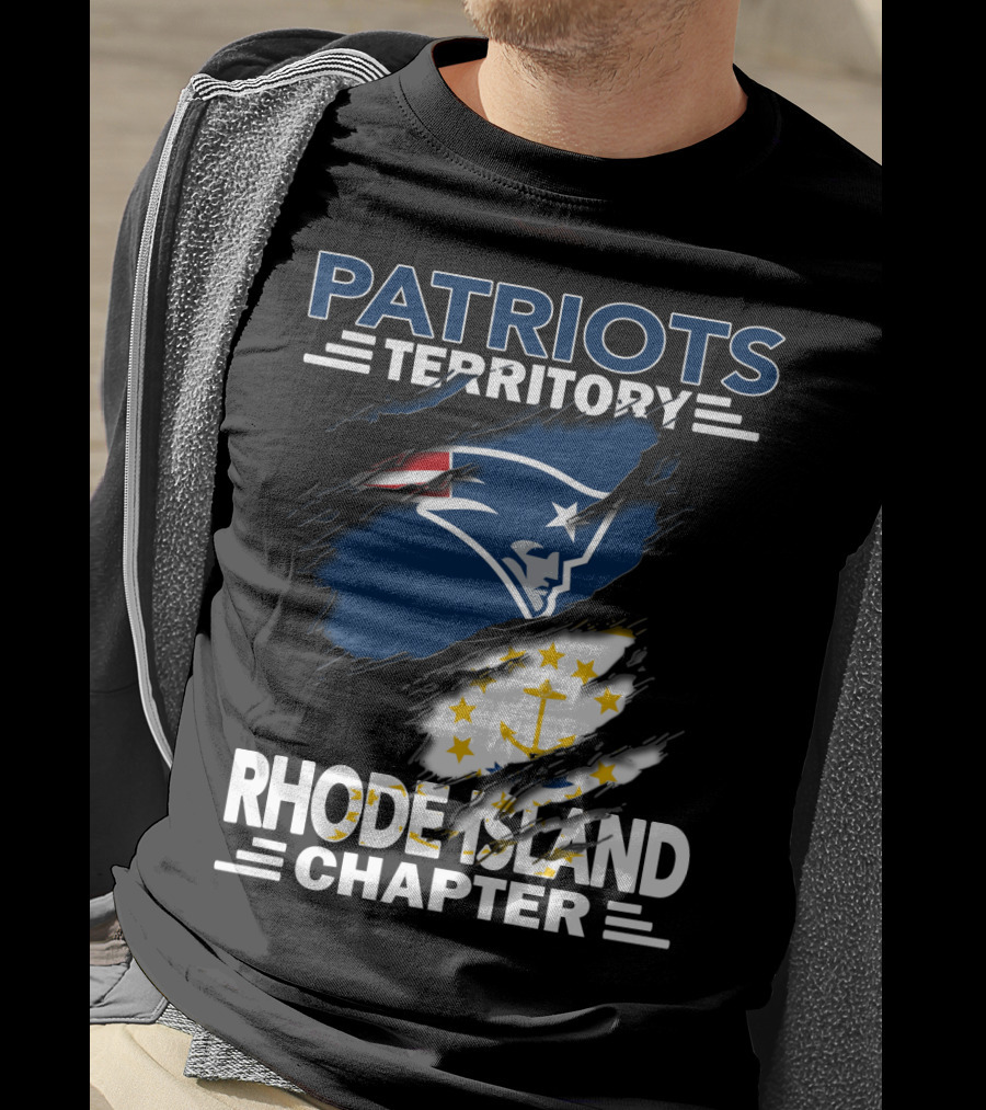 Patriots Territory Rhode Island Chapter Patriots Logo And Rhode Island Flag Elements T-Shirt