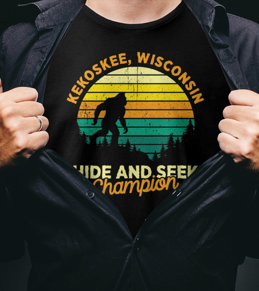 Kekoskee Wisconsin Bigfoot Hide And Seek Champion Retro T-Shirt