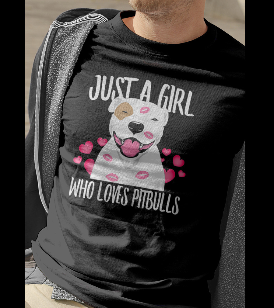 Just A Girl Who Loves Pitbulls With Heart And Kiss Motif T-Shirt