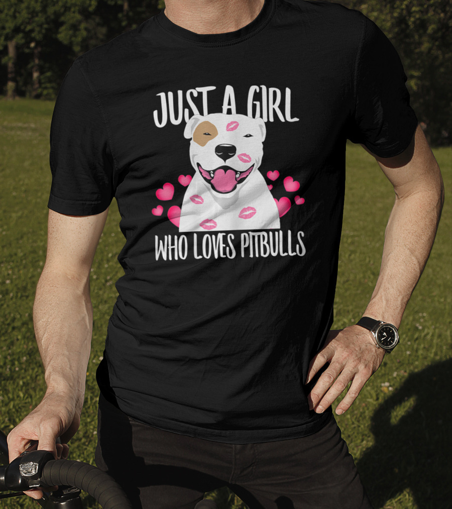 Just A Girl Who Loves Pitbulls With Heart And Kiss Motif T-Shirt