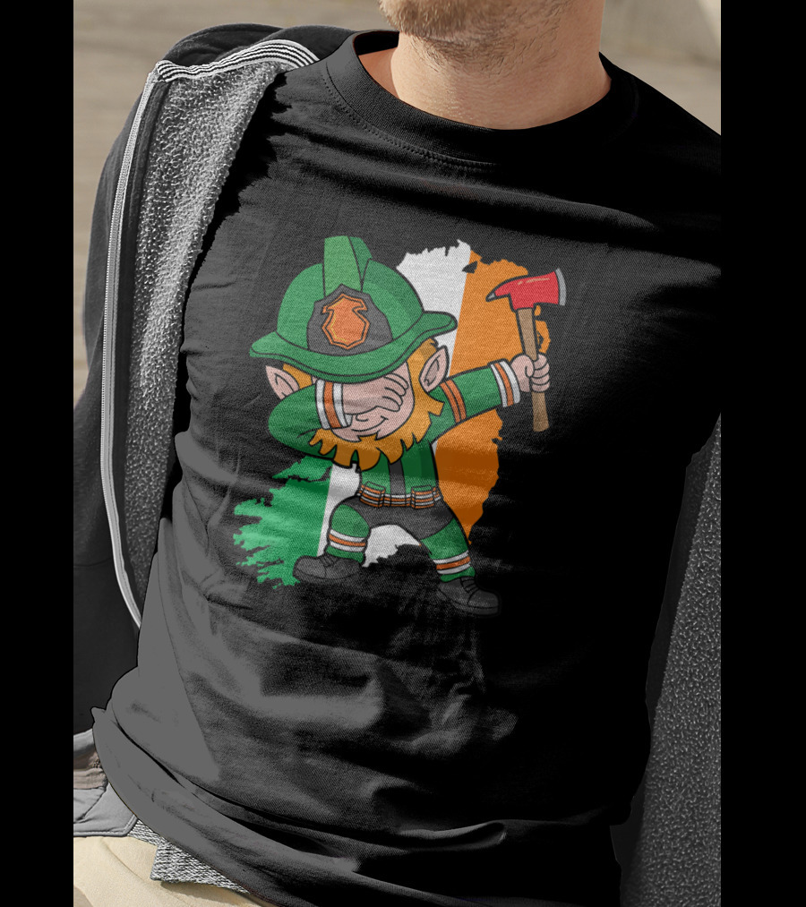 Leprechaun Dabbing Firefighter Irish Flag Background T-Shirt