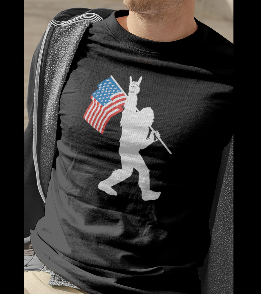 Bigfoot Rock Roll USA Flag Sasquatch Rock And Roll Gesture T-Shirt