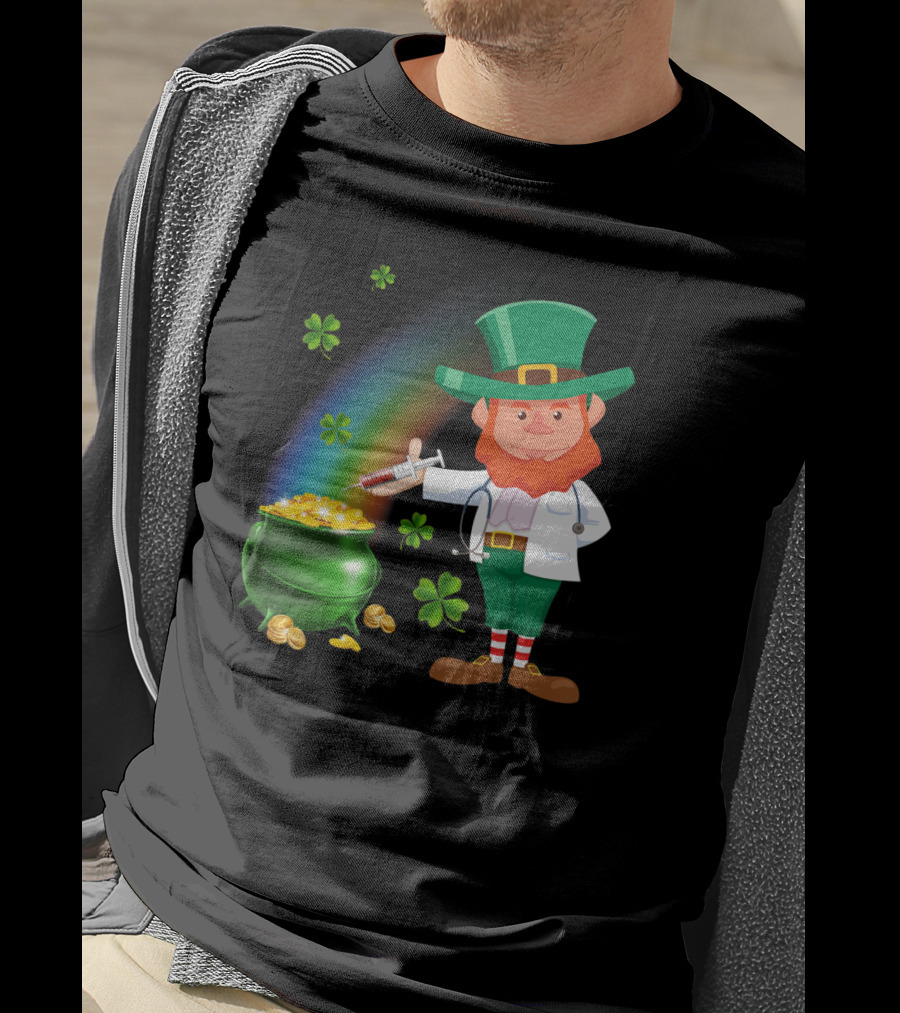 Leprechaun With Stethoscope And Syringe By Pot Of Gold And Rainbow T-Shirt